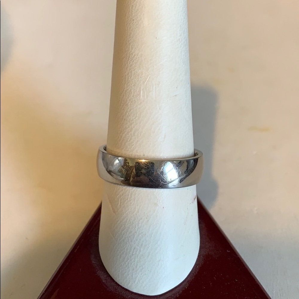 Silver band - size 10
